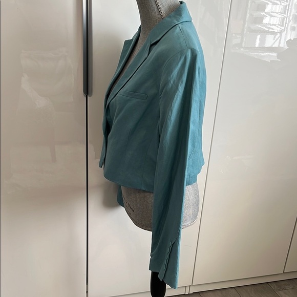 DYNAMITE NWOT Kora Cropped Linen Blazer Lined, size L - Picture 9 of 13